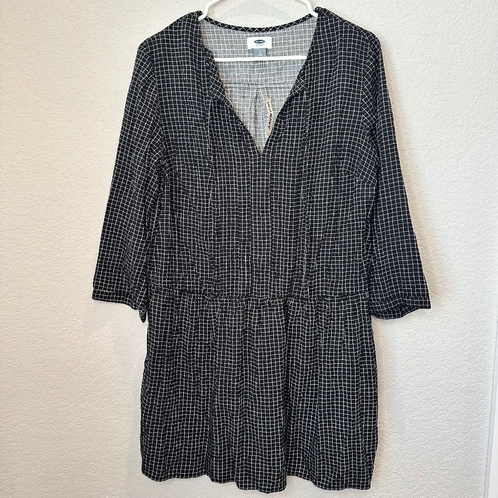 NWT Old Navy Black & White Windowpane Split Neck Loose Mini Dress - Size LP